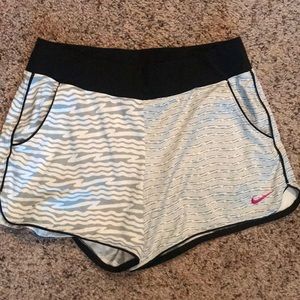 Girls Nike Drifit shorts Size L